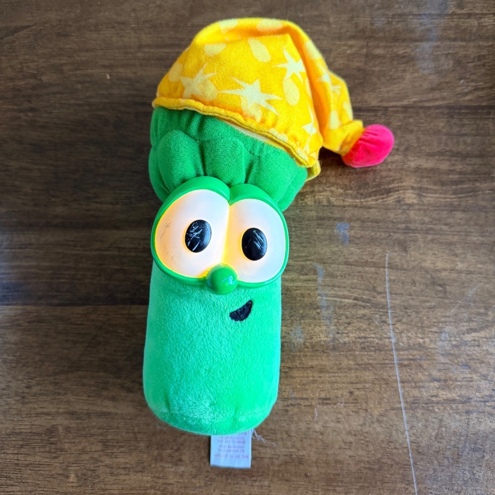 Vintage 1999 Fisher Price VeggieTales Junior Asparagus Light Up Plush Toy 77491